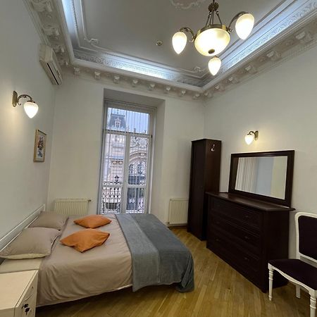 Центрум Апартаментс Lviv Eksteriør billede