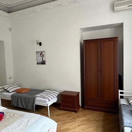 Центрум Апартаментс Lviv Eksteriør billede